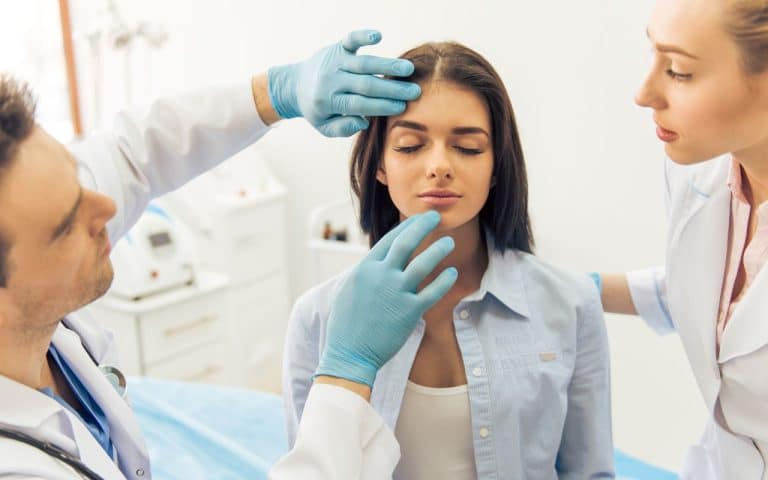 משותף למורים ותלמידים בחופש ניתוחים פלסטיים