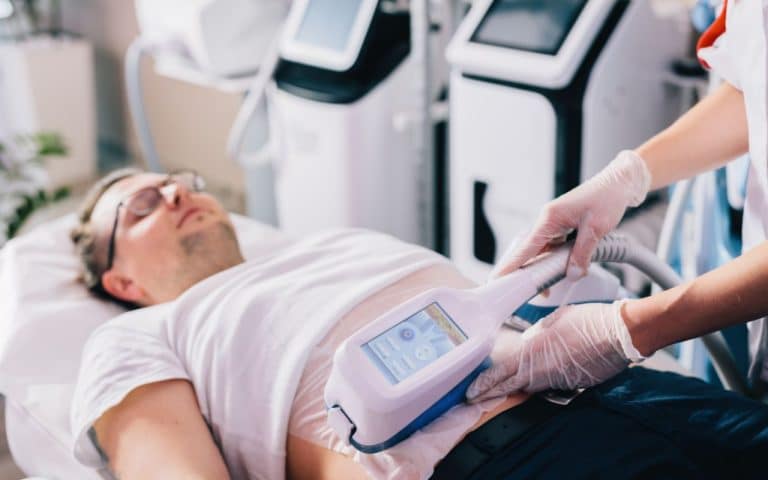 הקפאת שומן למבוטחי מכבי